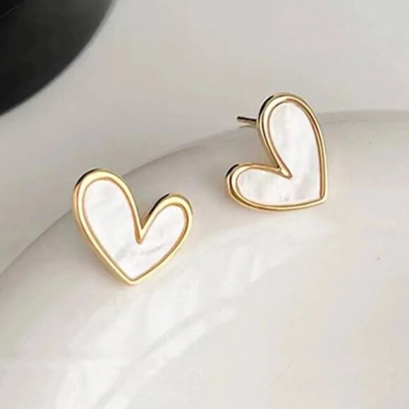($4) Delicate Heart Studs - LAST PAIR!!!!! - Picture 2 of 2